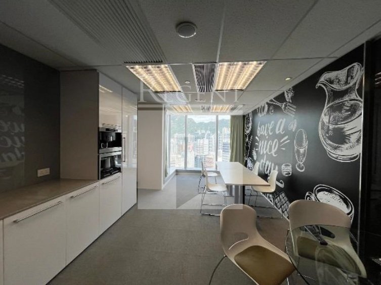 AIA FINANCIAL CENTRE (友邦九龍金融中心)-RGP7864921